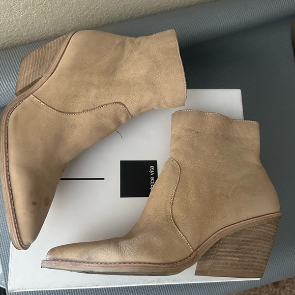 Dolce Vita Tan Booties | size 8.5 - Picture 1 of 4